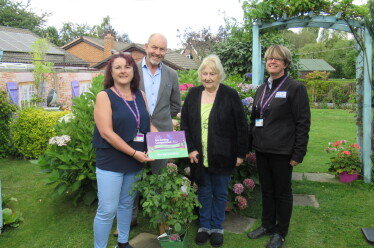 Mary Griffiths Best Garden Winner Group Picture 3